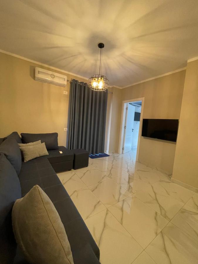 Modern Beachfront Apartments Sarandë エクステリア 写真