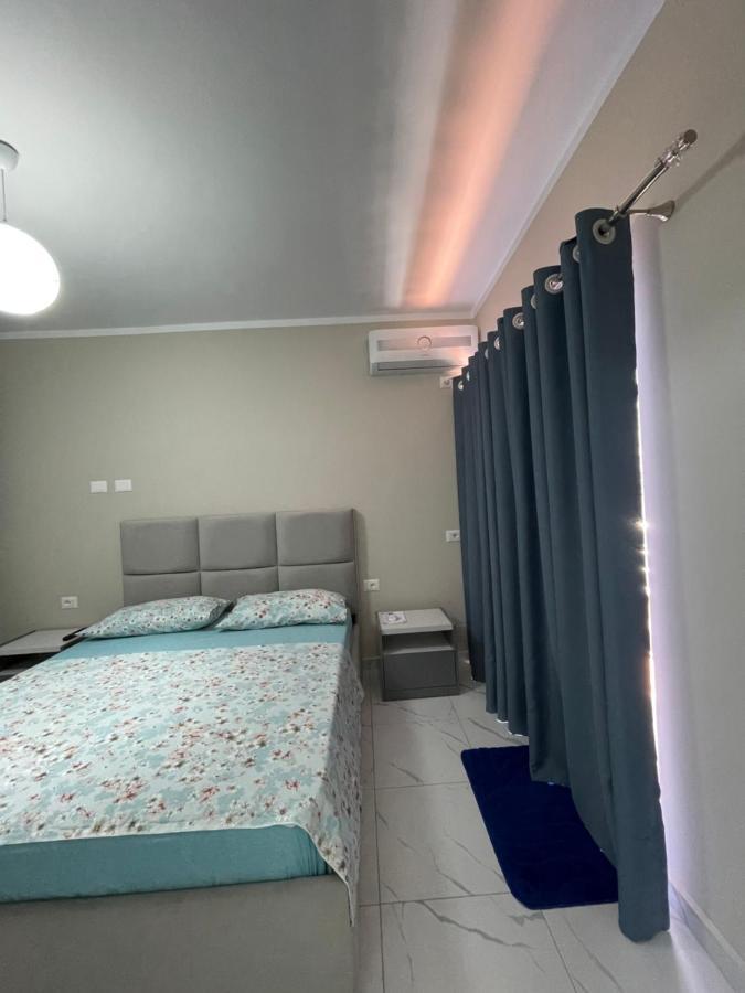 Modern Beachfront Apartments Sarandë エクステリア 写真
