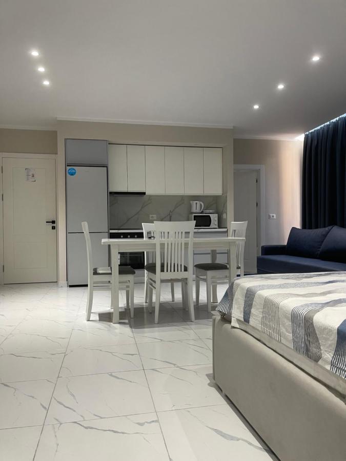 Modern Beachfront Apartments Sarandë エクステリア 写真