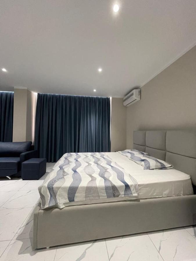 Modern Beachfront Apartments Sarandë エクステリア 写真