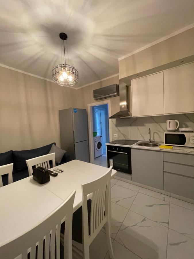 Modern Beachfront Apartments Sarandë エクステリア 写真